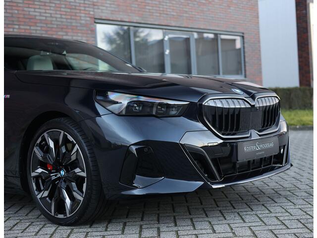 BMW 5-SERIE Touring 550e xDrive | Carbonzwart - Bow&Wil - Trekhaak