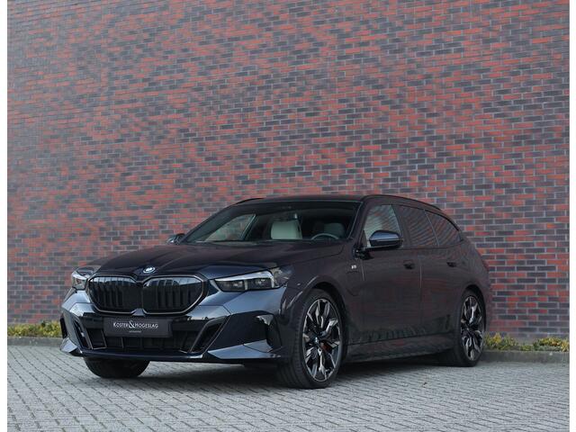 BMW 5-SERIE Touring 550e xDrive | Carbonzwart - Bow&Wil - Trekhaak