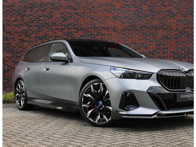 BMW 5-SERIE Touring 530e Touring | M performance - Pano - Trekhaak
