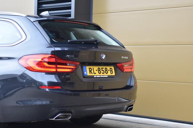 BMW 5-SERIE Touring 540i xDrive High Executive * Comfortstoelen * Head-up * Panoramadak *