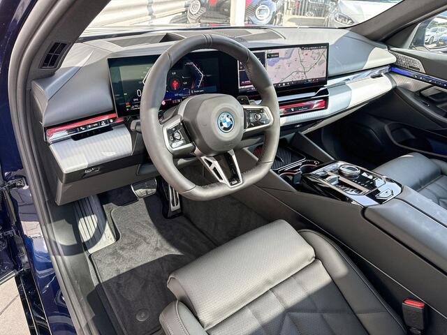 BMW 5-SERIE Sedan 550e xDrive M Sportpakket Pro / Innovation Pack / Travel Pack / Comfort Pack