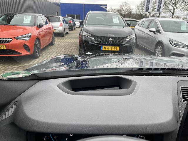 BMW 5-SERIE Touring 530e xDrive Business Edition Plus M-Pakket / Leer / Hud / Clima / Sportstoelen / Carplay