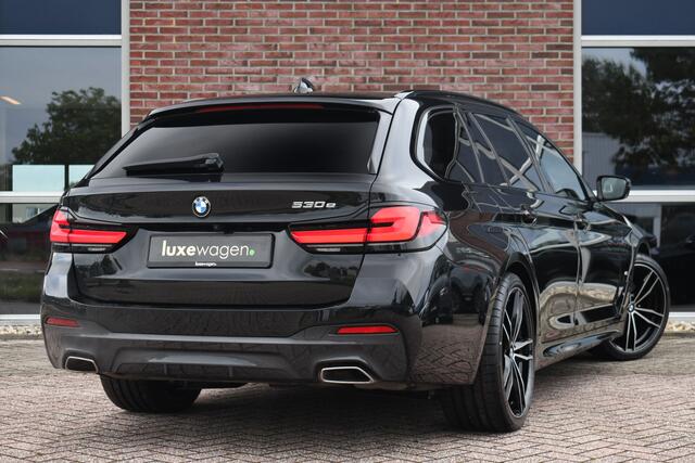 BMW 5-SERIE Touring 530e 292pk M-Sport Pano ACC 360 HUD Laser 4wielbest Comf-stoel