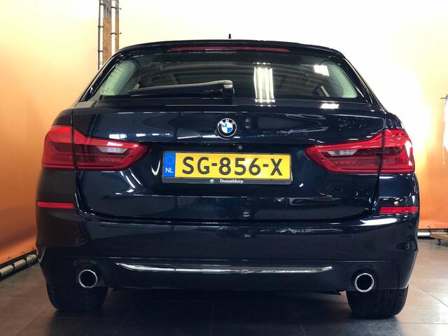 BMW 5-SERIE Touring 520i High Executive sportint | panodak | camera | trekhaak | leer