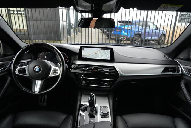 BMW 5-SERIE Touring 520i High Executive Edition 184pk Panoramadak/HarmanKardon/360Camera