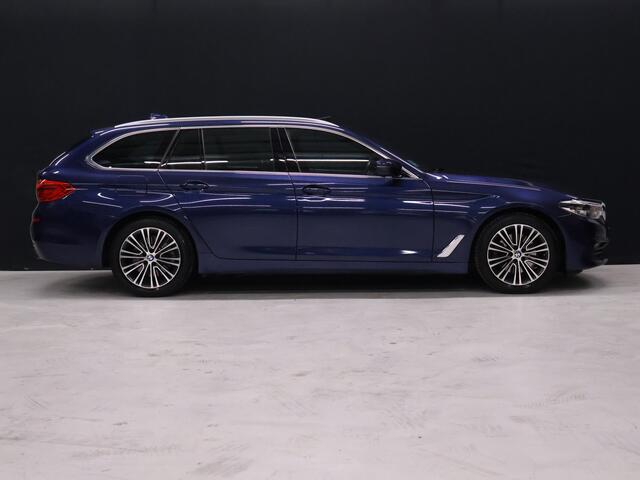 BMW 5-SERIE Touring 520i High Executive Edition [SCHUIFDAK, MEMORY SEATS, CAMERA, HEAD UP DISPLAY, VOL LEDER, SPORTSTOELEN, NIEUWSTAAT]