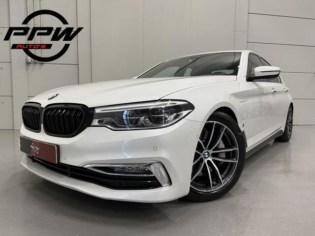 BMW 5-SERIE 530e iPerformance High Exe LED/MEMORY+VENTILATIE/VIRTUAL/CAMERA/SFEER/18"M-SPORT/DONKERE-HEMEL/PDC+ASSISTENT/AFN.TREKHAAK/SHADOW-LINE/ORIG. NL AUTO PERFECT ONDERHOUDEN