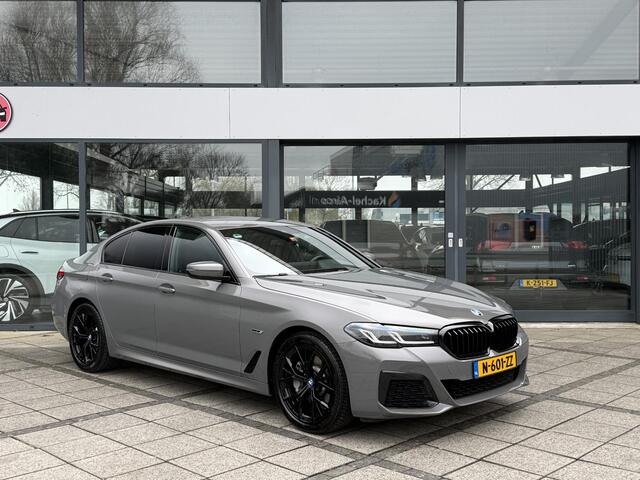 BMW 5-SERIE 520e M-Sport | SOH 94% | Trekhaak | BMW Laser | Leder | Sfeer Verlichting |