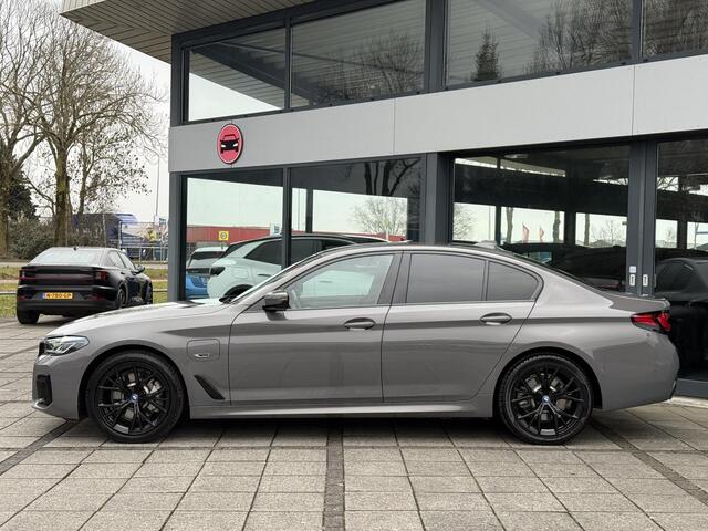 BMW 5-SERIE 520e M-Sport | SOH 94% | Trekhaak | BMW Laser | Leder | Sfeer Verlichting |