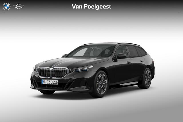 BMW 5-SERIE Touring 520i | M Sportpakket | Innovation Pack | Travel Pack | Comfort Pack | Trekhaak