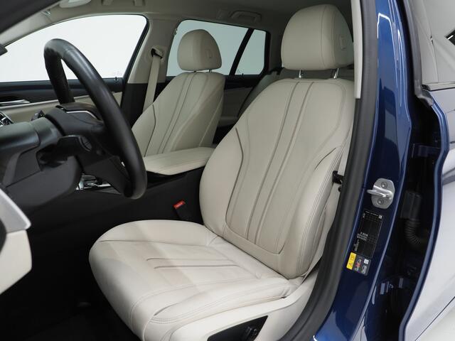 BMW 5-SERIE Touring 530e xDrive Shadow | Camera | Keyless | Adaptive Cruise | HUD | Leder | Dodehoek | Sfeerlicht | Carplay