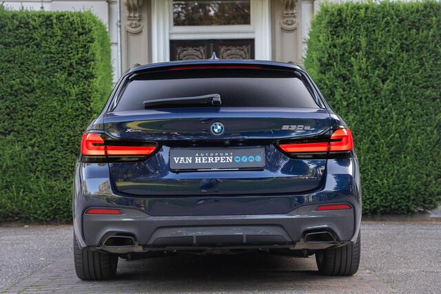 BMW 5-SERIE Touring 530e xDrive M-Sport PANO | LASER | HUD | KEYLESS | INDIVIDUAL TANSANITBLAU