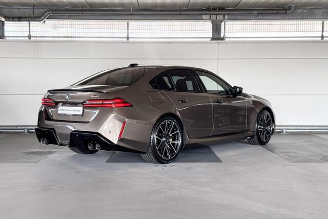 BMW 5-SERIE Sedan M5