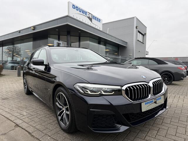 BMW 5-SERIE Touring 530e xDrive M Sport Trekhaak | Stuurverw. | HiFi | Camera | Stoelverw.