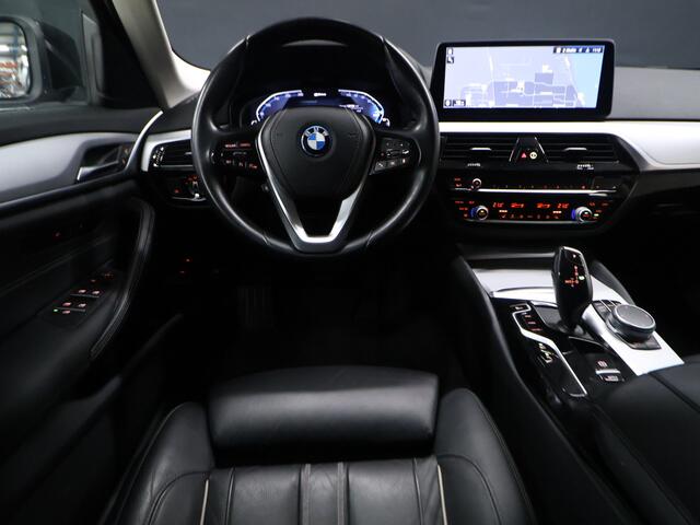 BMW 5-SERIE Touring 530e Business Edition Plus [APPLE CARPLAY, ANDROID AUTO, VOL LEDER, MEMORY SEATS, SPORTSTOELEN, LASER LIGHT, NIEUWSTAAT]