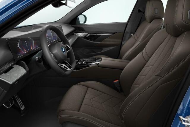 BMW 5-SERIE Sedan 530e M Sport Edition