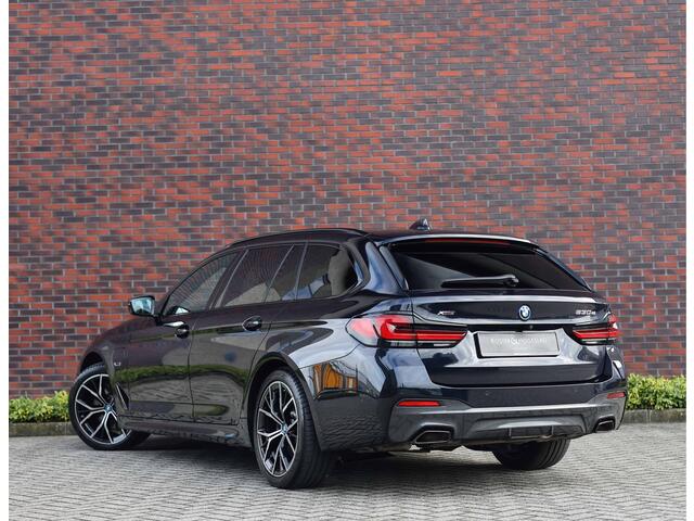 BMW 5-SERIE Touring 530e xDrive | Pano - Trekhaak - HUD