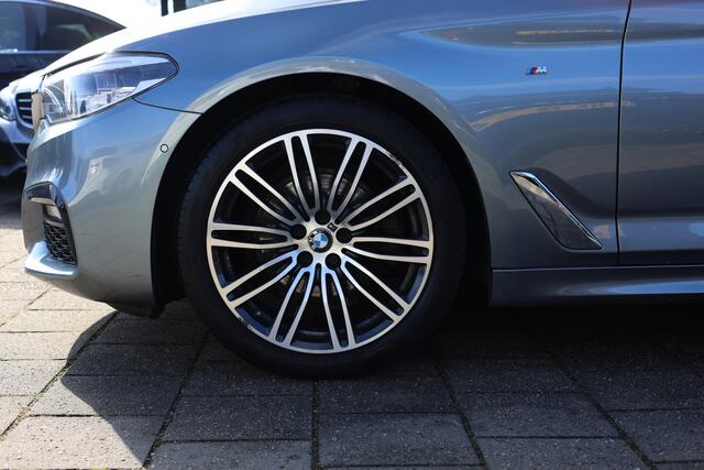 BMW 5-SERIE Touring 520D AUT | M-SPORT | PANO | TREKHAAK *DEALER OH*