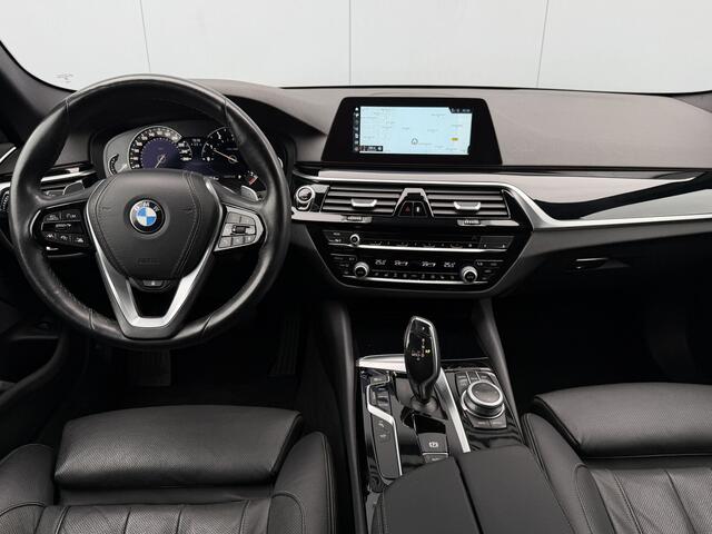 BMW 5-SERIE Touring 520i High Executive Automaat Schuifdak/Trekhaak.
