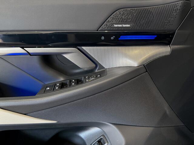 BMW 5-SERIE 520i M-Sport Pro|ShadowLine|Panorama|H/K|1e eigenaar