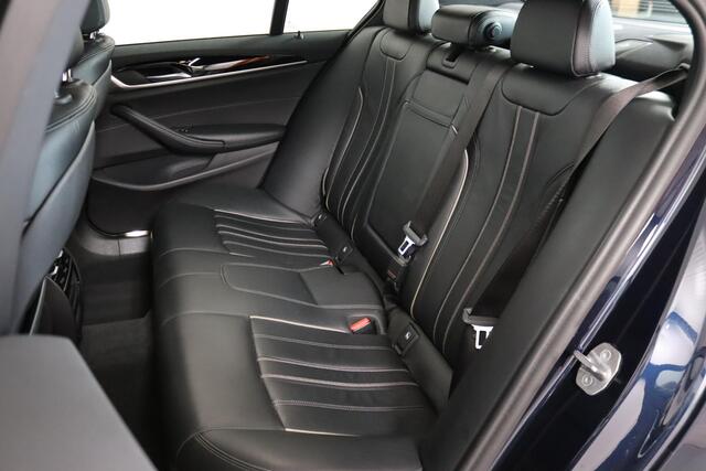 BMW 5-SERIE 520i High Executive Sportline M-sport LED, Volleder, Trekhaak, Memory, Goed onderhouden!