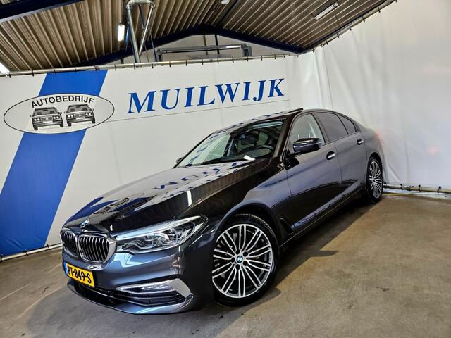 BMW 5-SERIE 530i High Executive / Luxury Line / Camera / NL Auto