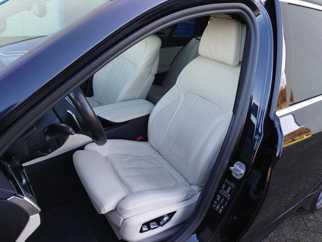 BMW 5-SERIE Touring 540i xDrive High Executive M-Sport / Head-up / H-K / Panodak / Comfortpakket / Bomvol