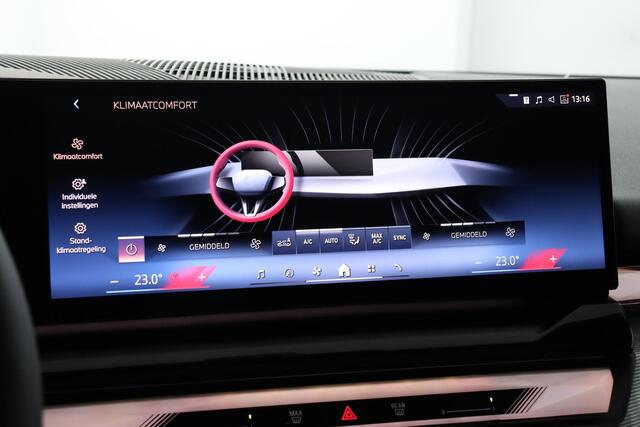 BMW 5-SERIE Touring 550e xDrive | M Sportpakket Pro | Innovation Pack | Travel Pack | Comfort Pack | Panoramadak