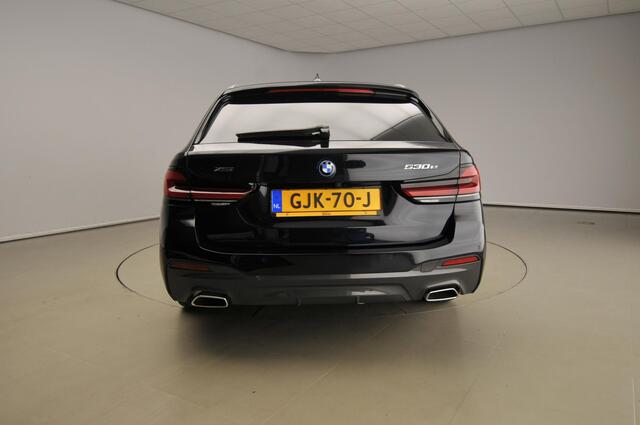 BMW 5-SERIE Touring 530e xDrive | M-sportpakket | Laserlicht | Leder | HUD | Trekhaak | Schuifdak | Keyles go | DAB | Hifi speakers | Alu 19 inch