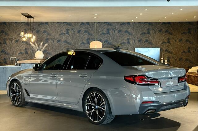 BMW 5-SERIE 530e High Exe I 20" I Massage I Head Up