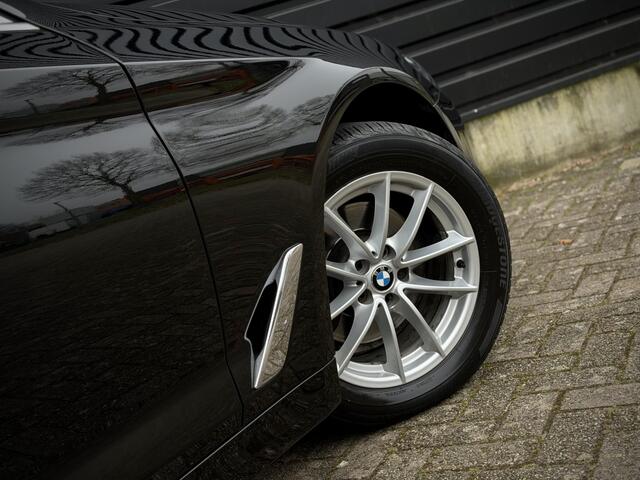BMW 5-SERIE Touring 520d Executive AUT|LEER|XENON|NAVI