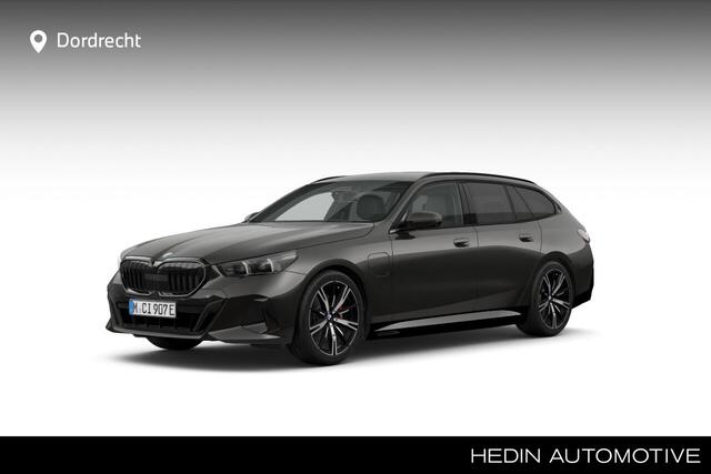 BMW 5-SERIE Touring 530e M Sport Edition | 20" | Trekhaak | Driving Assistant Plus | Harman Kardon
