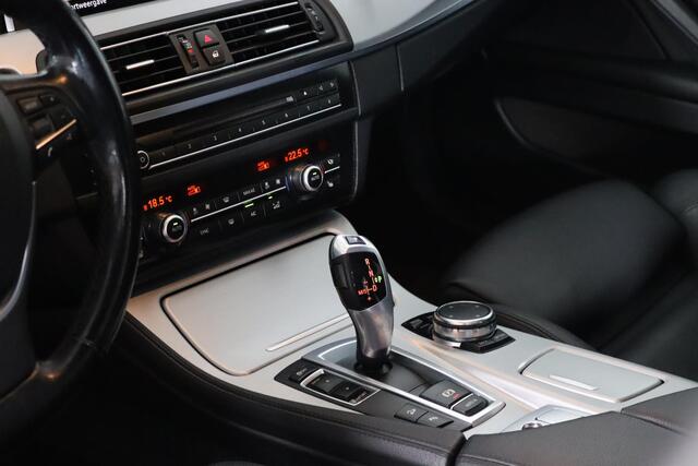 BMW 5-SERIE Touring 520xd High Executive, Xenon, Cruise Control, Stoelverwarming, Lederen Bekleding, Trekhaak, Nieuwe APK