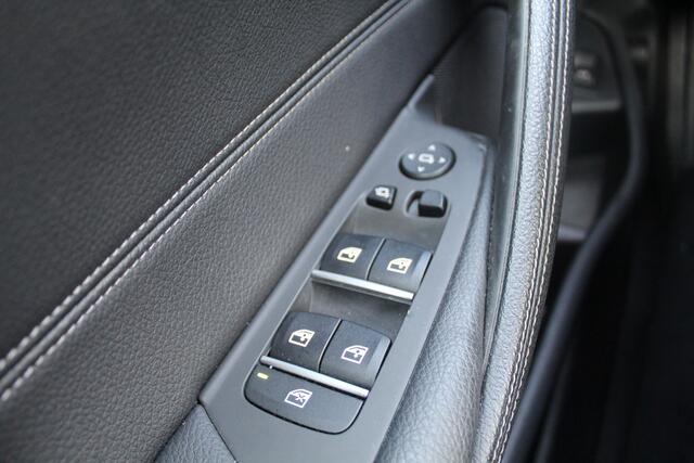 BMW 5-SERIE Touring 520i Executive Edition//Virt. dashboard!!