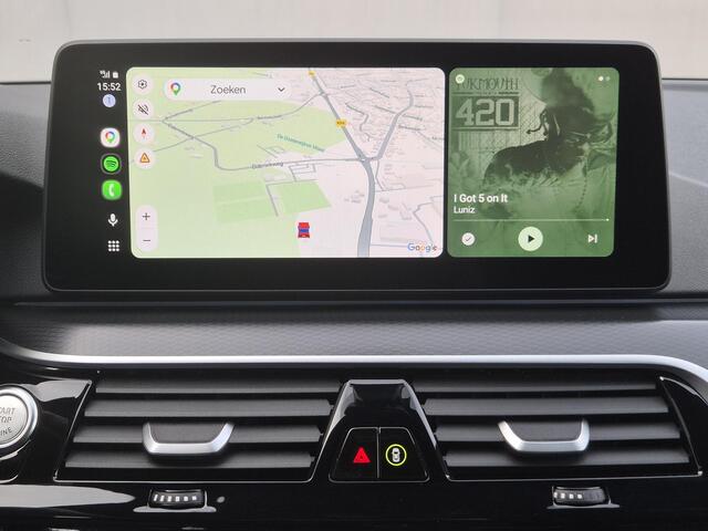BMW 5-SERIE Touring 530e xDrive Business Edition Plus M-Sport / Accu SOH 98% / Drie fase laden / Apple Carplay Android Auto / Trekgewicht 2000 kg / Elektrische achterklep / Achteruitrijcamera / Cruise control / Keyless Entry/Start / Climate control /