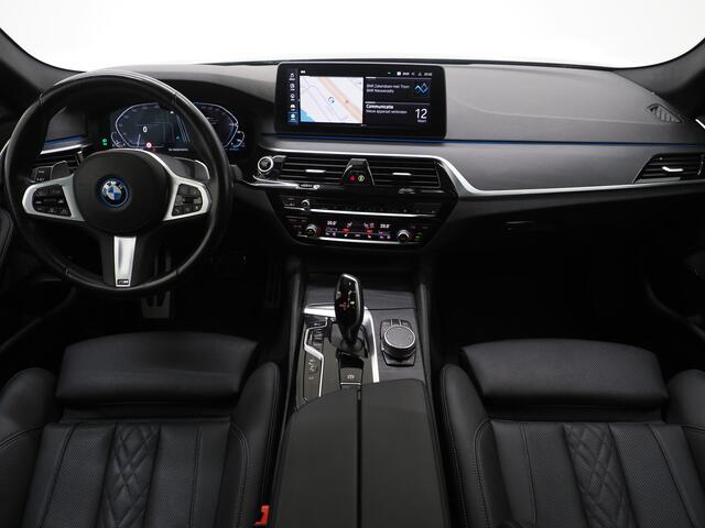 BMW 5-SERIE Touring 530e xDrive M Sport | Panoramadak | Harman/Kardon | Leder | 360 | Adaptive Cruise | Trekhaak | Carplay