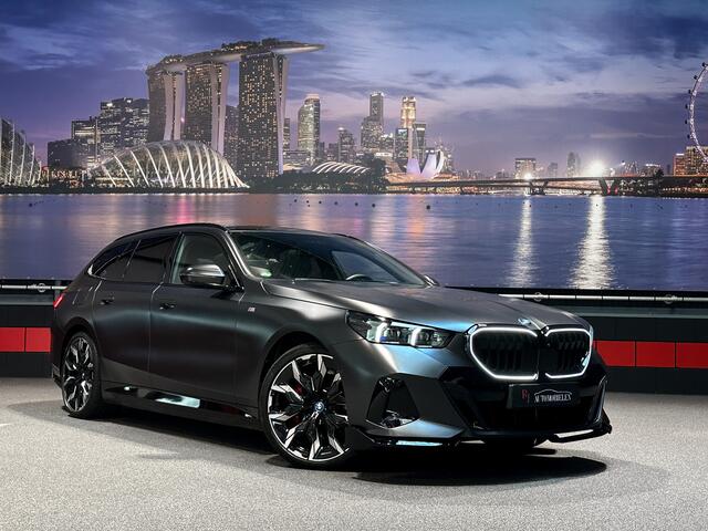 BMW 5-SERIE Touring 530e M Sport PRO FrozenBlack|HUD|360|Panorama|Trekhaak|BTW