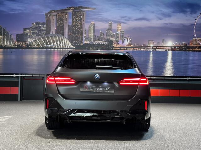 BMW 5-SERIE Touring 530e M Sport PRO FrozenBlack|HUD|360|Panorama|Trekhaak|BTW