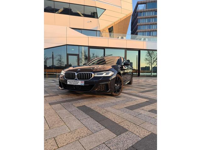BMW 5-SERIE 545e xDrive High Executive /Schuif-Dak / Camera /Dealer Onderhouden /