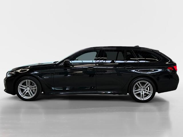 BMW 5-SERIE Touring 530e xDrive M-Sport I Shadowline I Leder I 360 Camera