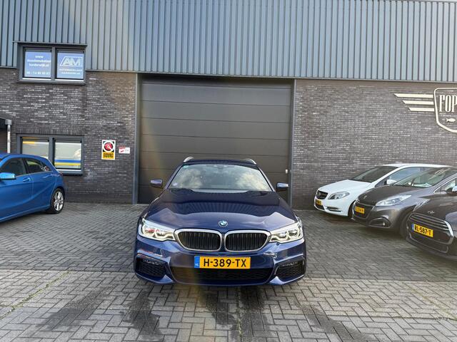 BMW 5-SERIE Touring 520i High Executive Edition | 1E EIGENAAR | 12MND GARANTIE | LED | PANODAK | TREKHAAK | LEDER | NAVI | CARPLAY | DAB |