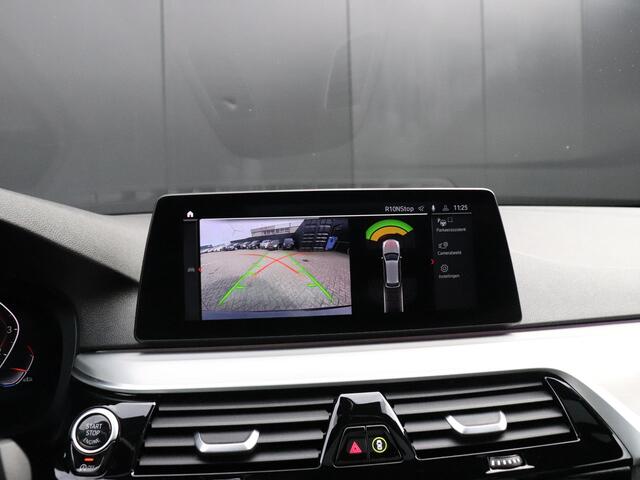 BMW 5-SERIE Touring 520i | M SPORT | LEDER | MEMORY | PANO-DAK | HEAD-UP | CAMERA | APPLE CARPLAY | STOELVERW. | CRUISE | NAVI |