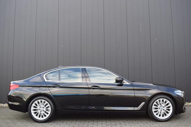BMW 5-SERIE 520i Automaat High Executive Luxury Line LED | Virtual | Bruin Leder | Full Map Navi | HiFi prof. | Elek. Stoelen | Volledig Onderhouden!!