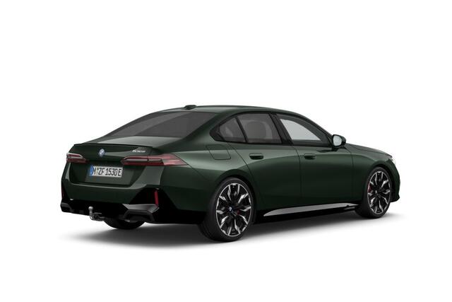 BMW 5-SERIE Sedan 530e M Sport Edition | M Sportpakket Pro | Innovation Pack | Comfort Pack | Trekhaak