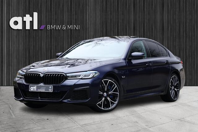BMW 5-SERIE 545e xDrive High Executive Edition M-Sport Pro | HUD | M Multifunctionele stoel | Elektr. schuif/kanteldak | Harman Kardon | Co Pilot | Laser | DAB | Camera | 20" | 4-zone clima | Grootlichtassistent | Alarm kl.3 | Etc.