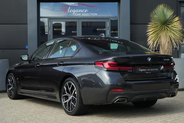 BMW 5-SERIE 530i M Sport High Executive 252pk Panoramadak/Camera/Stoelverwarming