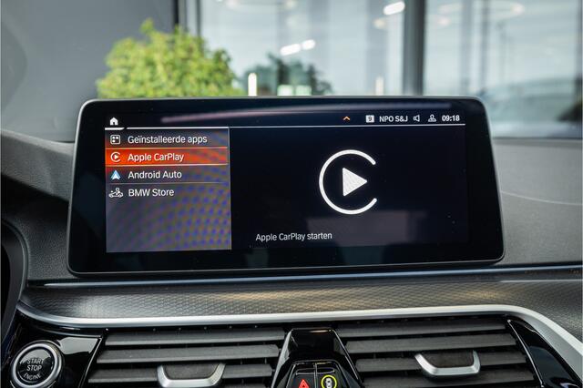 BMW 5-SERIE 530e - M Sport | Panorama | Stoelkoeling | ACC