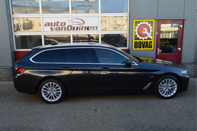 BMW 5-SERIE Touring 530e Business Edition Plus O.a: Pano, PDC, Carplay, Stoelverw, Navi, Clima, Etc. All-in prijs!
