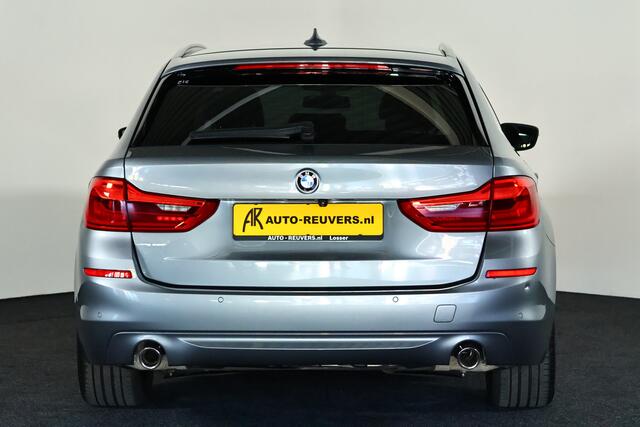 BMW 5-SERIE Touring 520i / LED / Leder / CarPlay / Trekhaak / Cam
