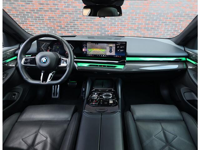 BMW 5-SERIE 550e xDrive | Pano - M Sport Pro - Bowers&Wilkins
